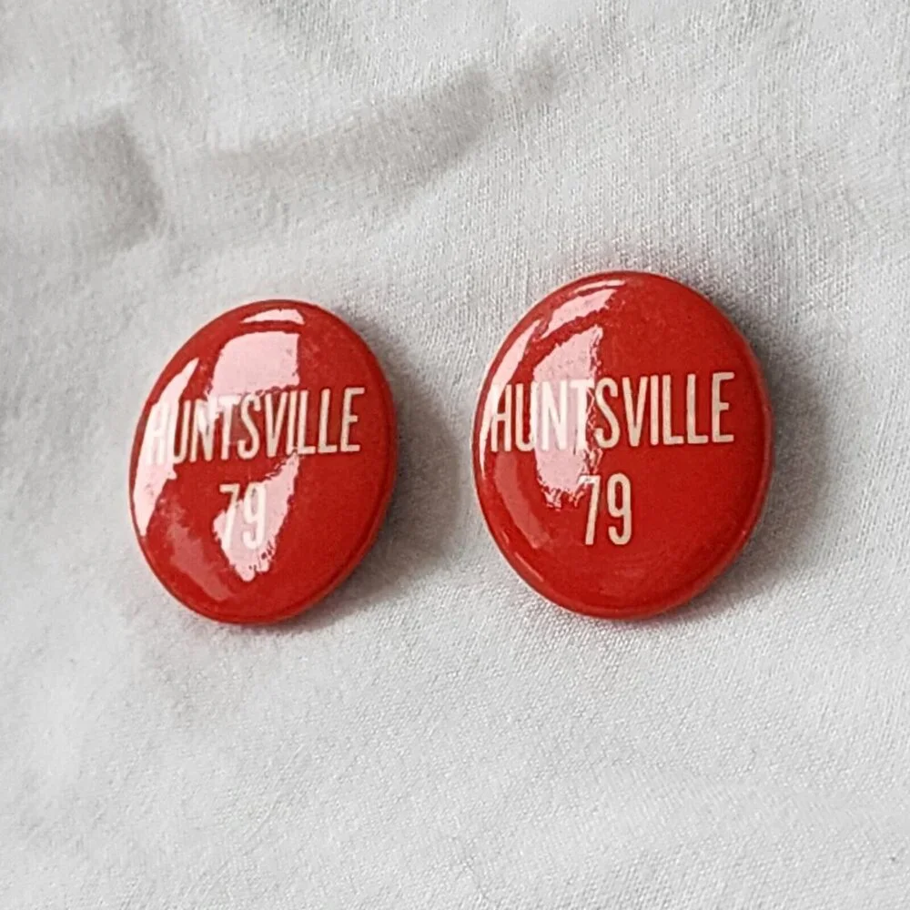 Huntsville Alumni‎ 1979 Red Stone Arsenal Rocket City Pinback Rare Memorabilia